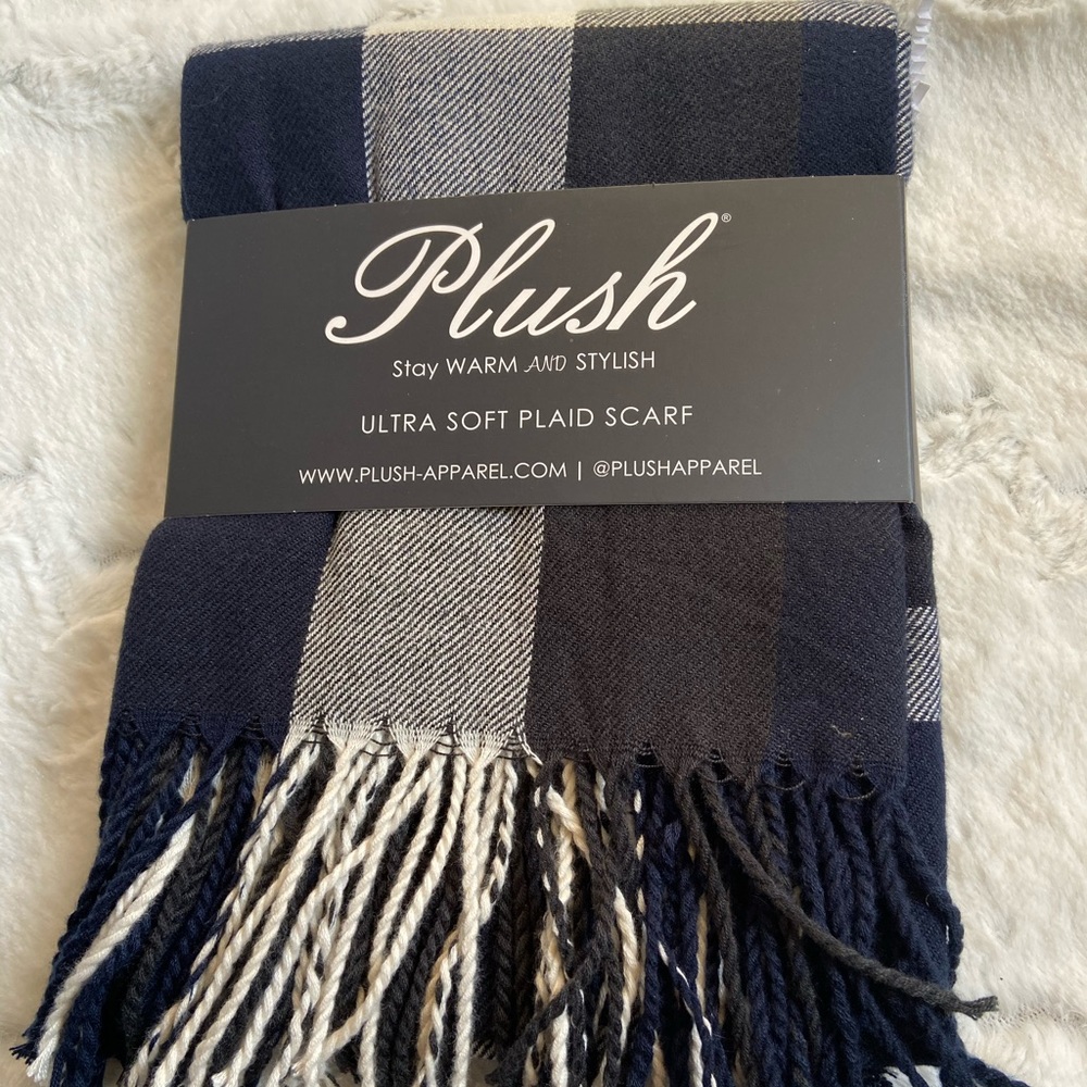 Plaid Scarf Navy
